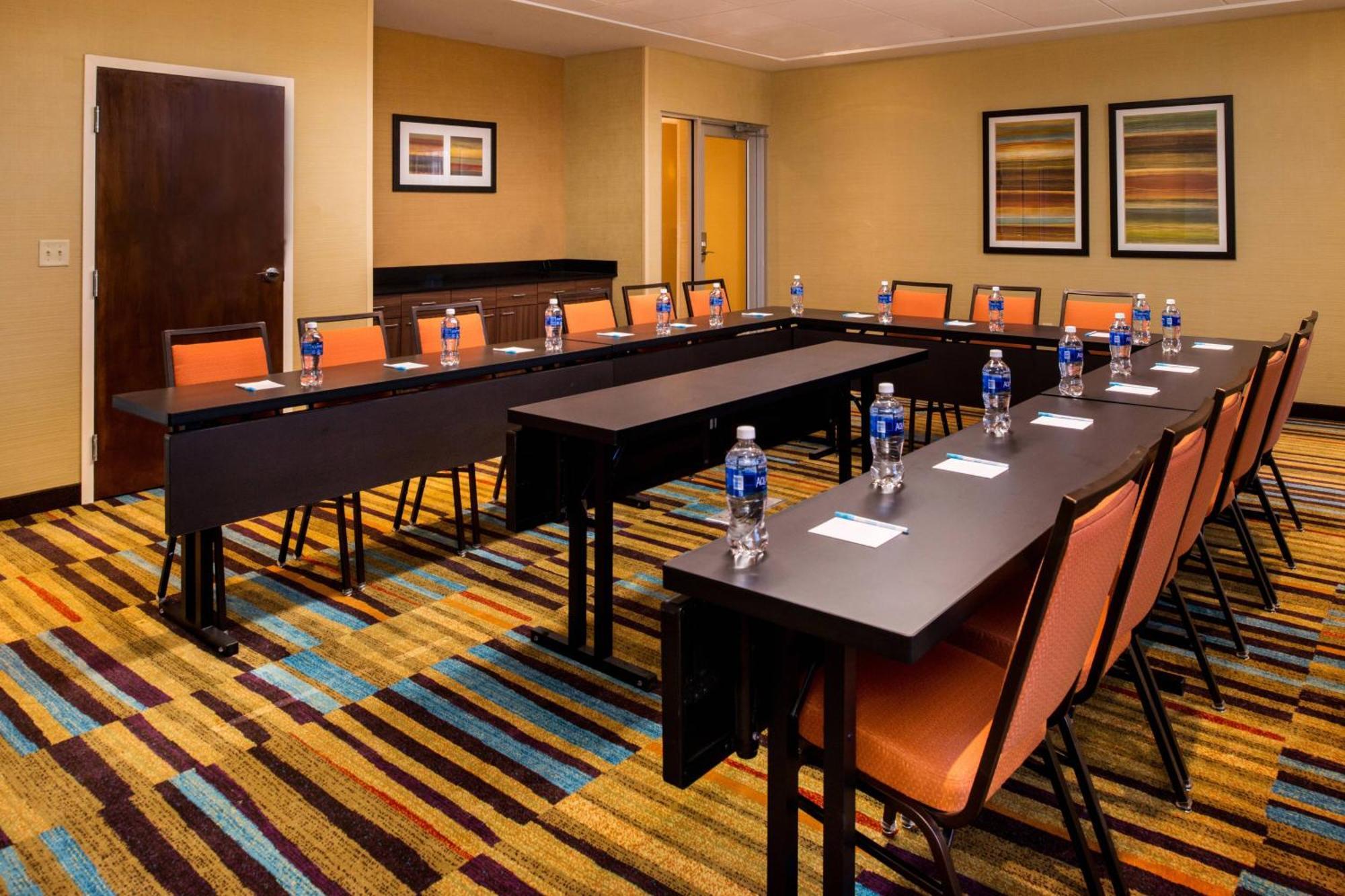 Fairfield Inn & Suites By Marriott Akron Stow Экстерьер фото