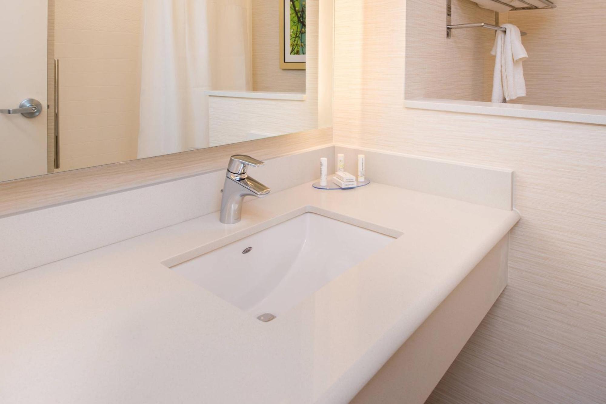 Fairfield Inn & Suites By Marriott Akron Stow Экстерьер фото